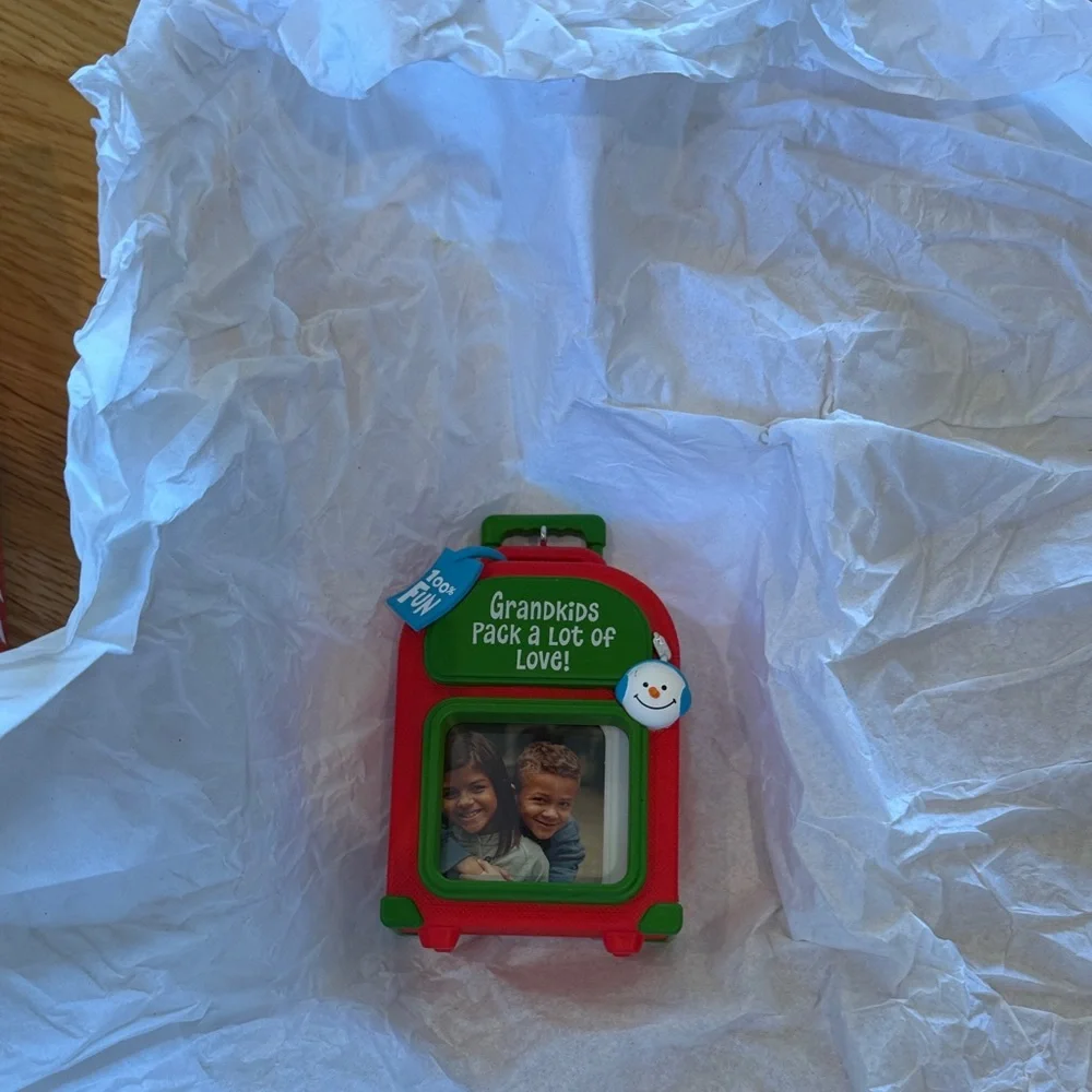 Hallmark Keepsake Traveling Grandparents Christmas Suitcase Photo Ornament 2015